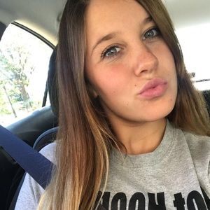 Meet your Posher, Cortney